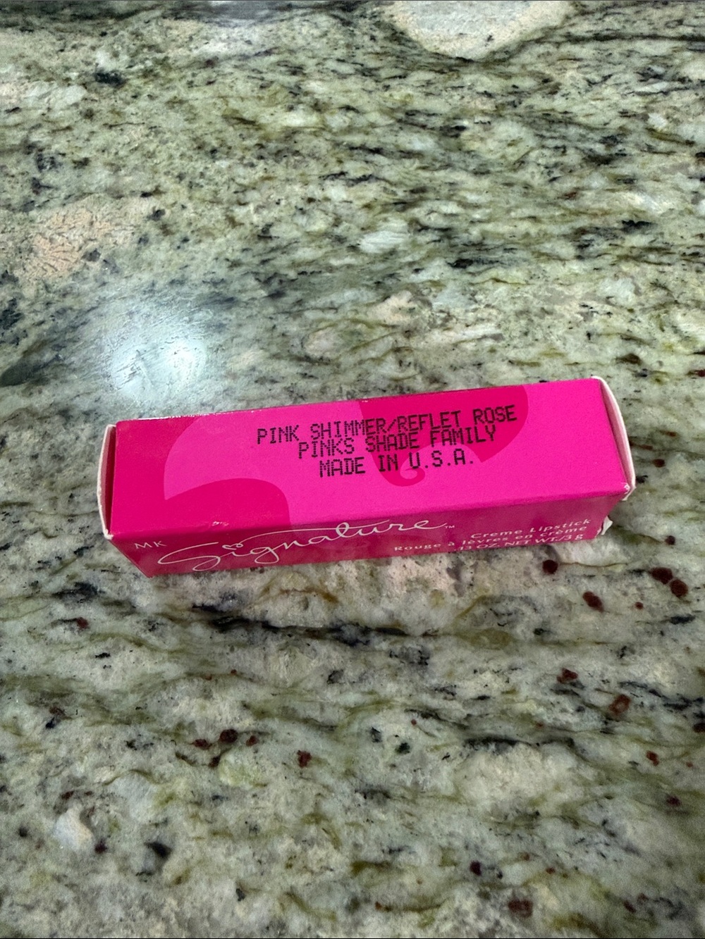 Signature Pink Shimmer Lipstick - Pink shade pink shimmer